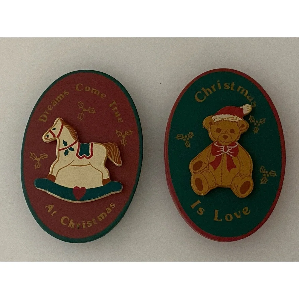 Russ Folk Art Style‎ Wooden Wood Christmas Vintage Refrigerator Magnets Lot Of 2